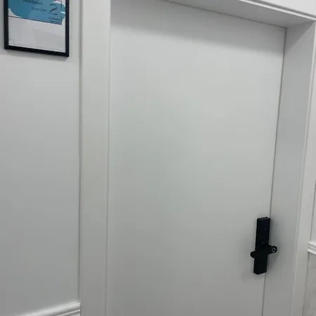 Blueroom-самостоятелна Private Varna